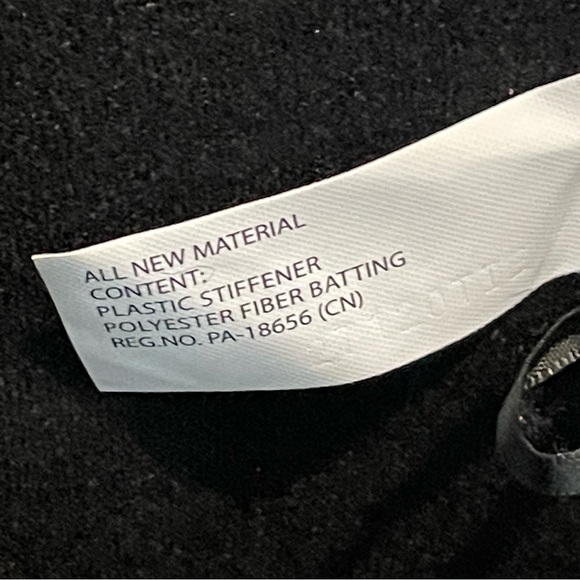 NA NA NA Surprise Black Bunny Carrying Case and Accessories - Picture 14 of 15